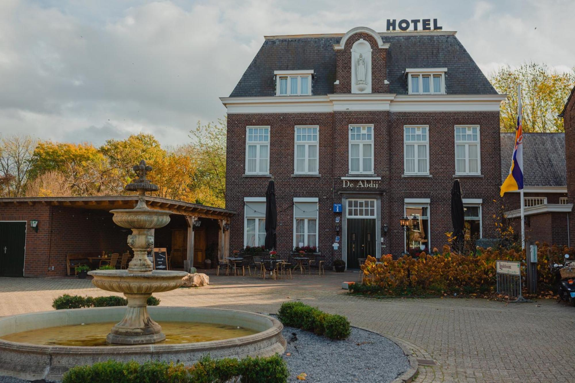 Hotel De Abdij Horn Exterior photo